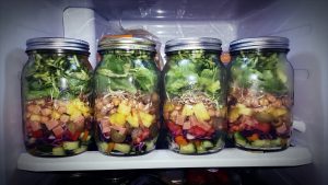 Salads in jars as clean eating lunch ideas